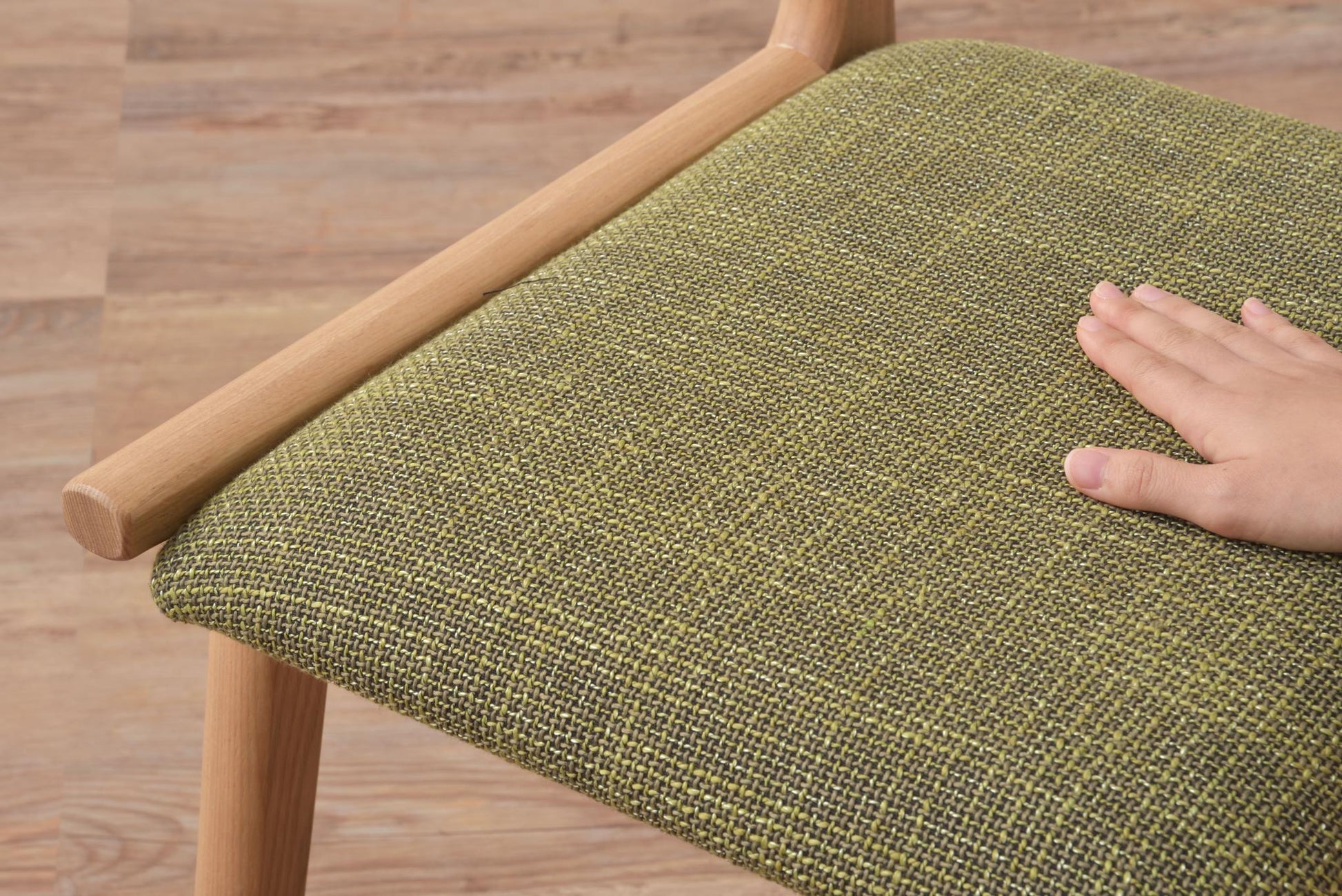 ダイニングチェア 1脚 チェア 単品 椅子 完成品 肘なし 布 レザー 合皮 一人掛け ひとりがけ 高見え 高級感