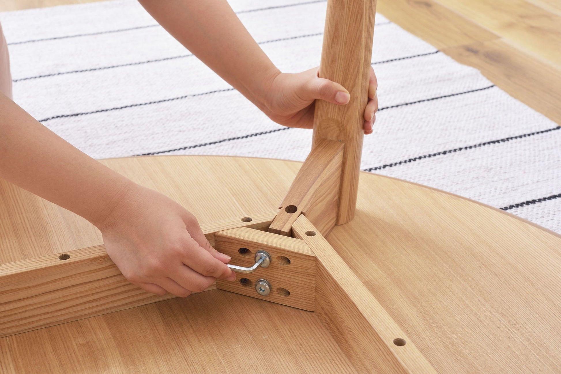 ダイニングテーブル 幅110cm 2人 3人 4人用 丸型 円形 シンプル 木製 天然木 北欧