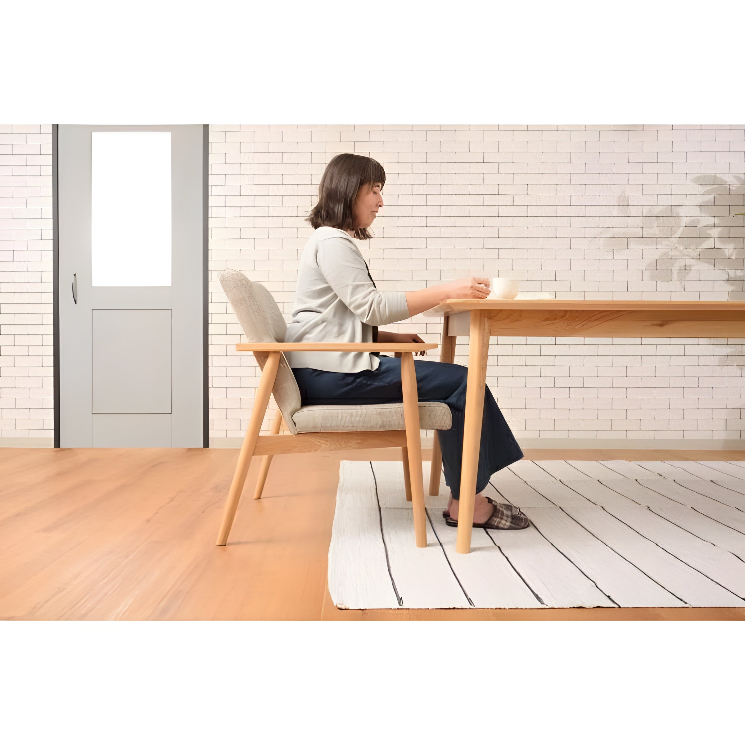 ダイニングチェア 1脚 一人掛け ひとりがけ 1人用 ソファ 完成品 肘付き 椅子 天然木 高見え 高級感 ホテル ロビー カフェ cafe